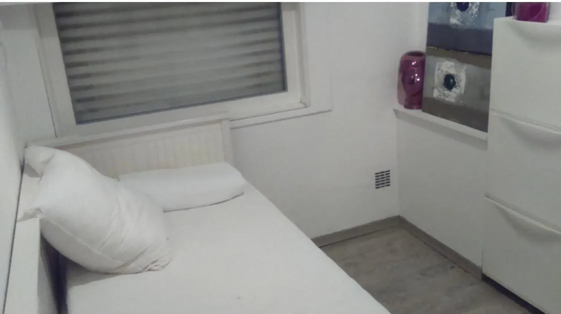 Appartement Les pieds dans l eau, vue sur les Îles d’Or à Hyères France